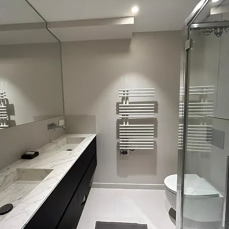 42cherchemidi New 100m2 3br Designer Flat In 6th St Germain-des-près *